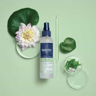 VOLUME  VOLUMIZING STYLING SPRAY